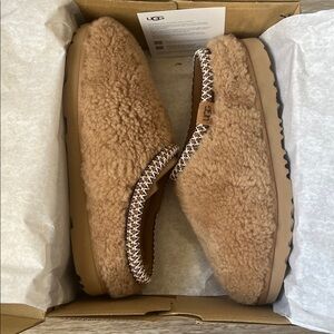 UGG Tasman Maxi Curly Genuine Shearling Kids Brown Cozy Slippers
